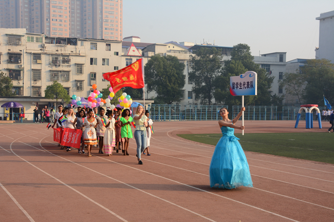 4 留学生_副本.jpg