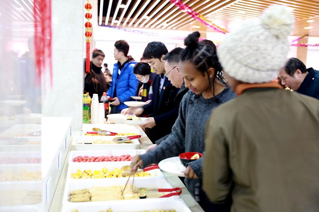 1518232542673065366.jpg 就餐_副本.jpg