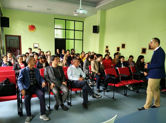 1540548105421058095.jpg 消防知识讲座现场图片.jpg