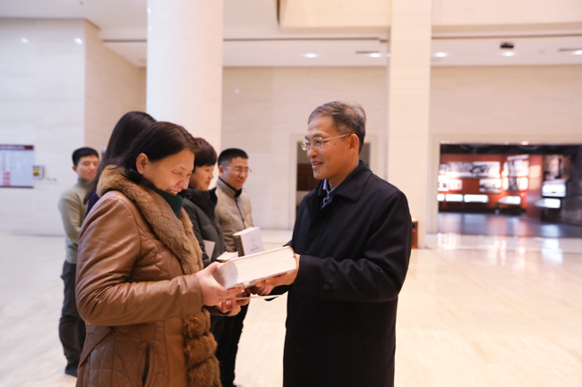 1545979712325058793.jpg S赠送书籍.jpg